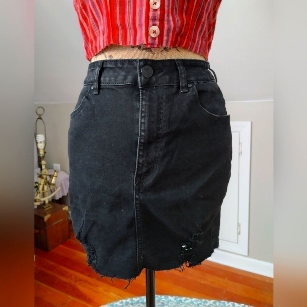 Distressed Medium Black Skirt